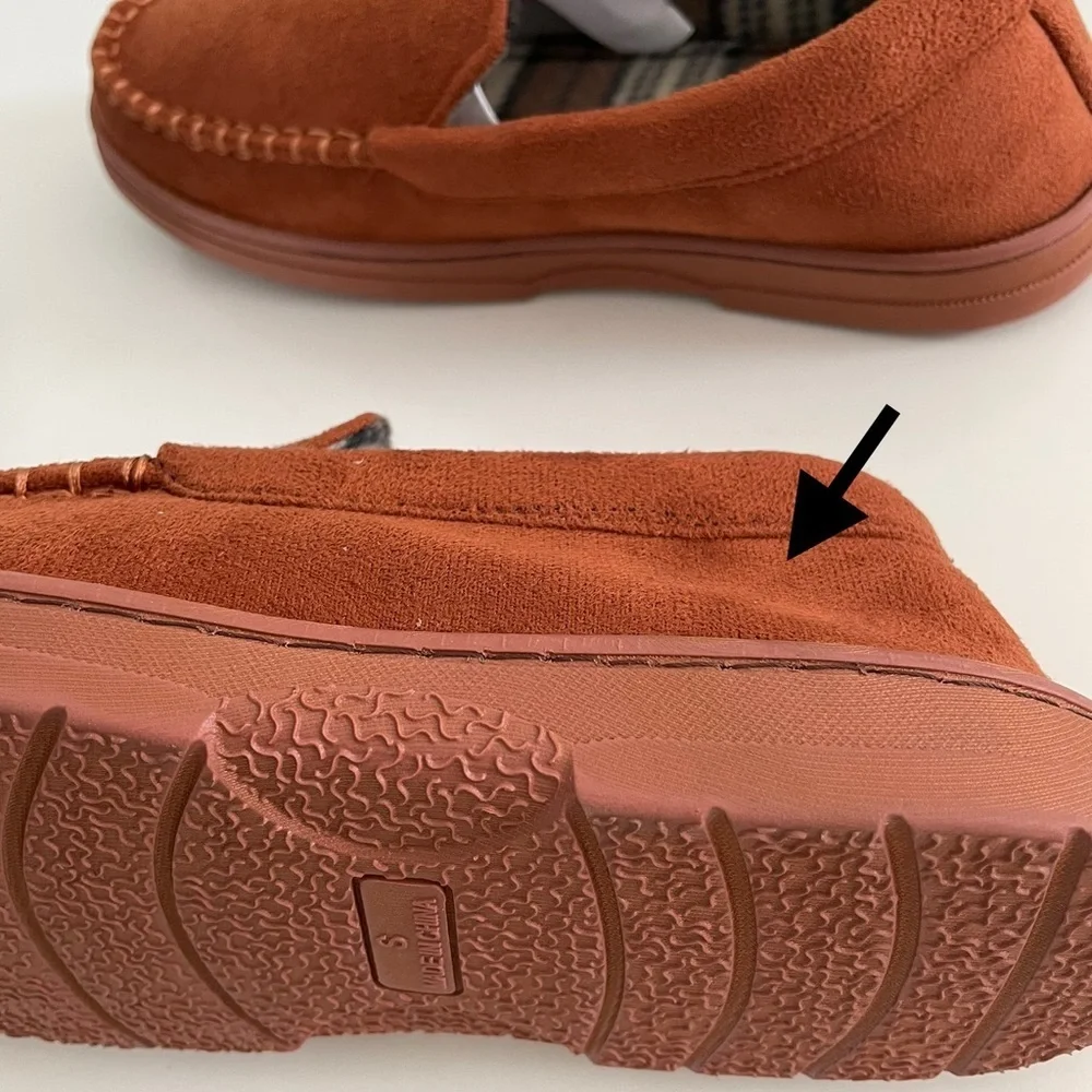 Wayland Square Deluxe Men’s Small Memory Foam Slippers Slip-on Non-Slip Sole 6-7